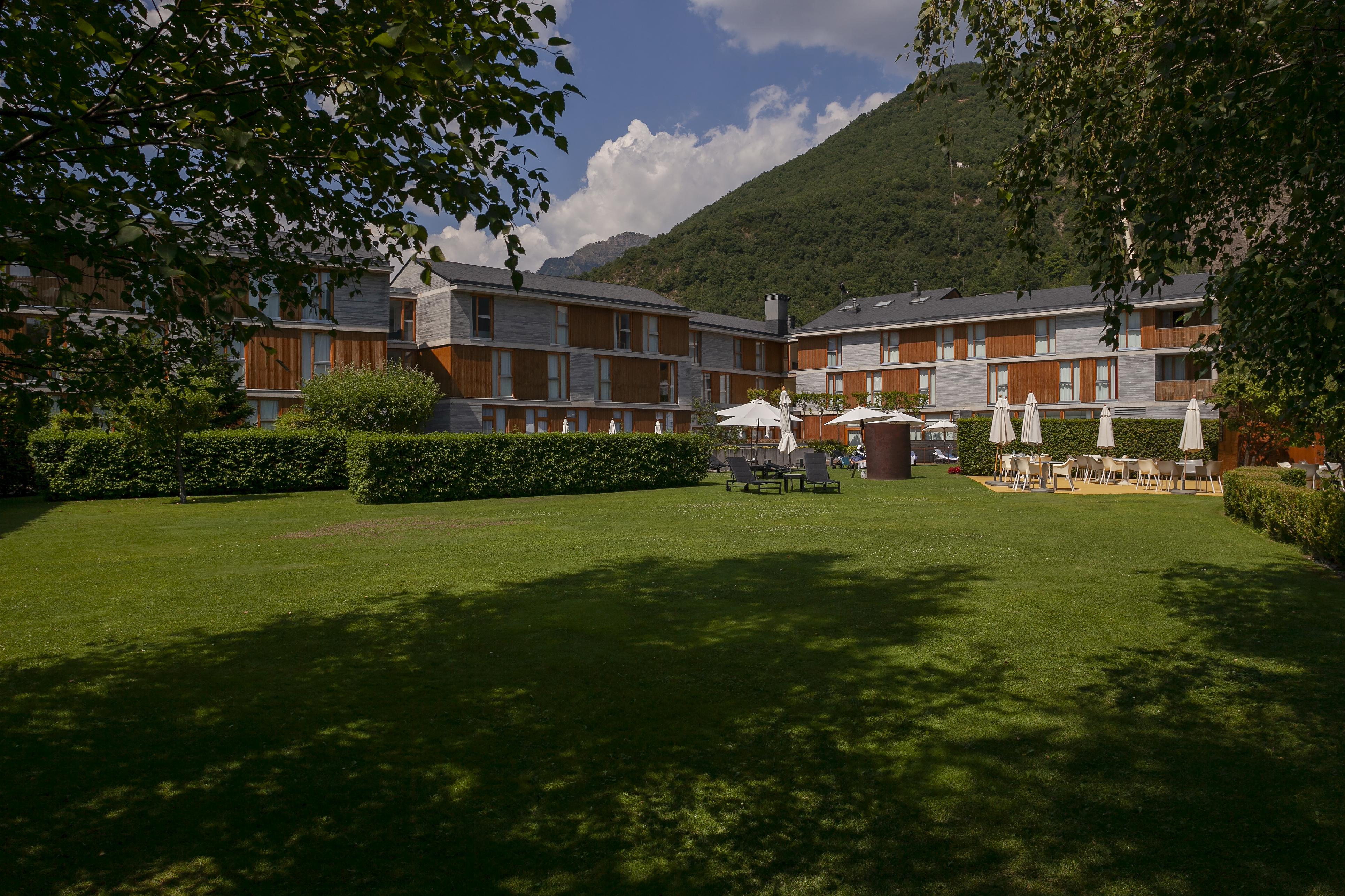 Hotel Tierra De Biescas Exteriér fotografie