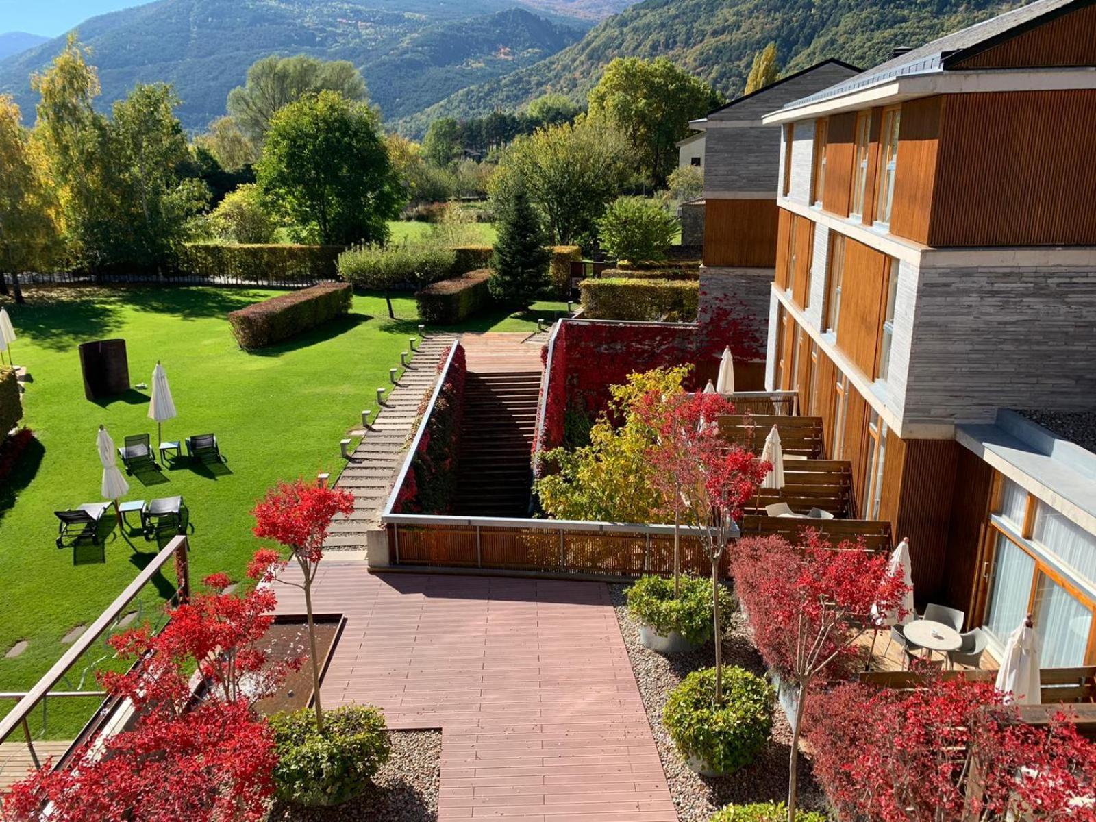 Hotel Tierra De Biescas Exteriér fotografie