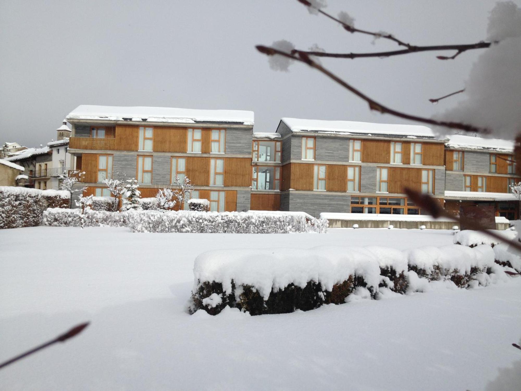 Hotel Tierra De Biescas Exteriér fotografie