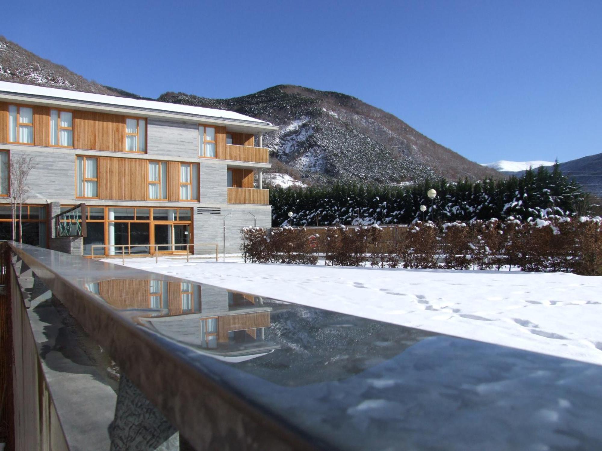 Hotel Tierra De Biescas Exteriér fotografie