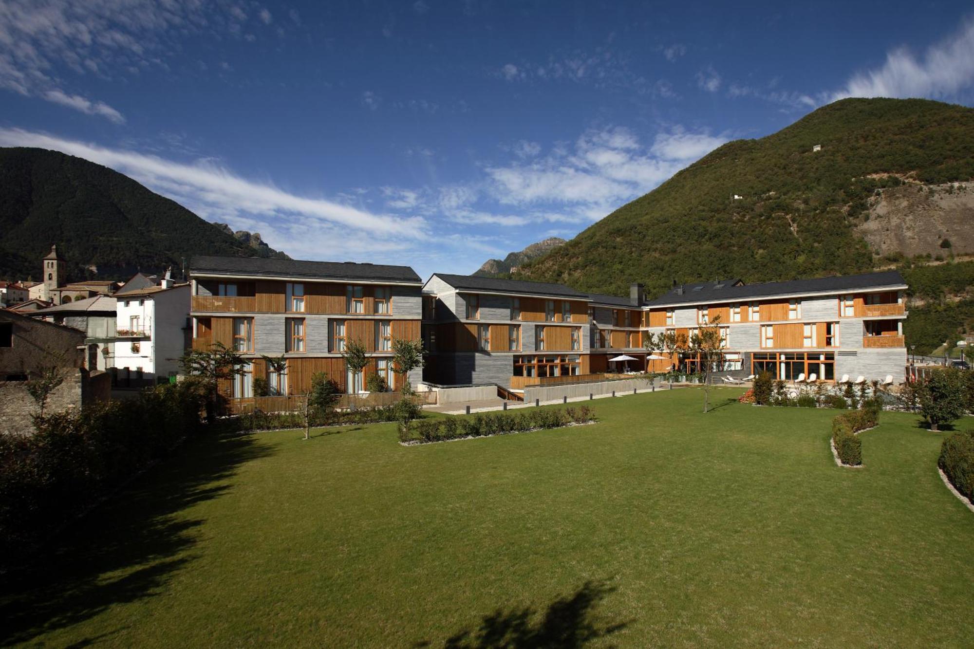 Hotel Tierra De Biescas Exteriér fotografie