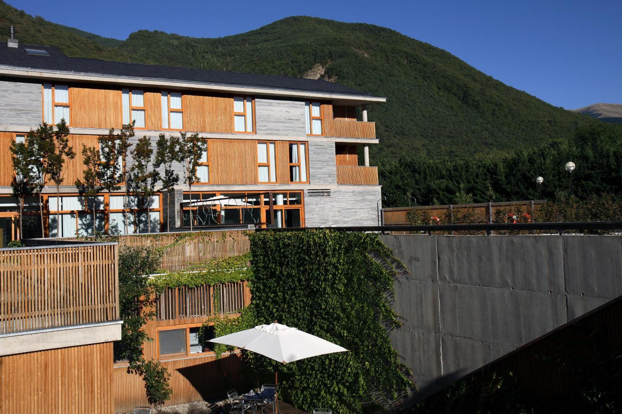 Hotel Tierra De Biescas Exteriér fotografie