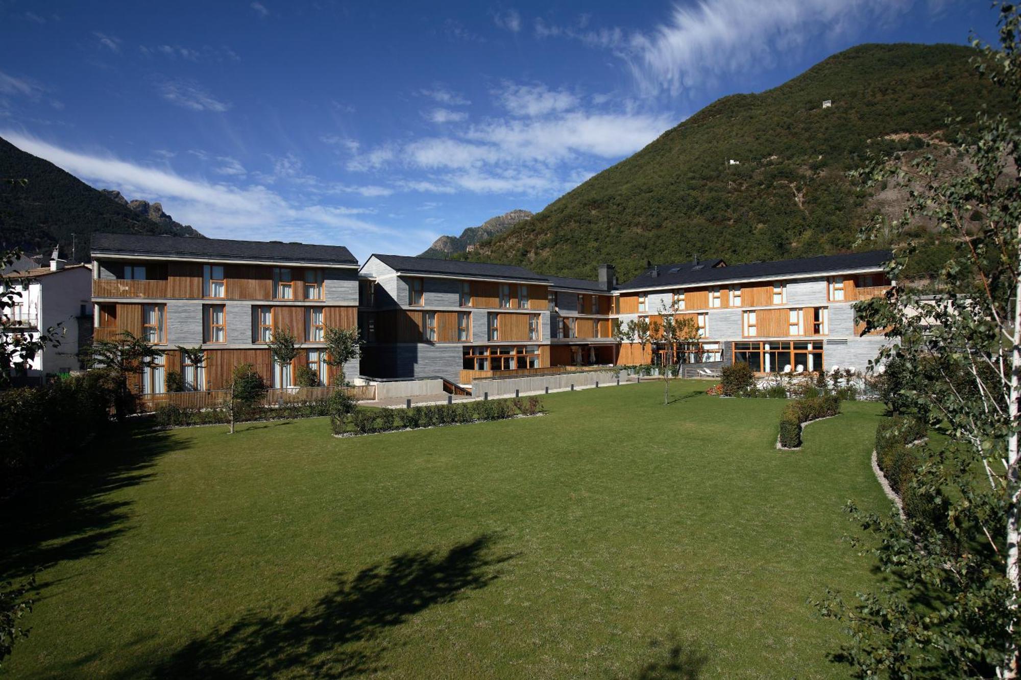 Hotel Tierra De Biescas Exteriér fotografie